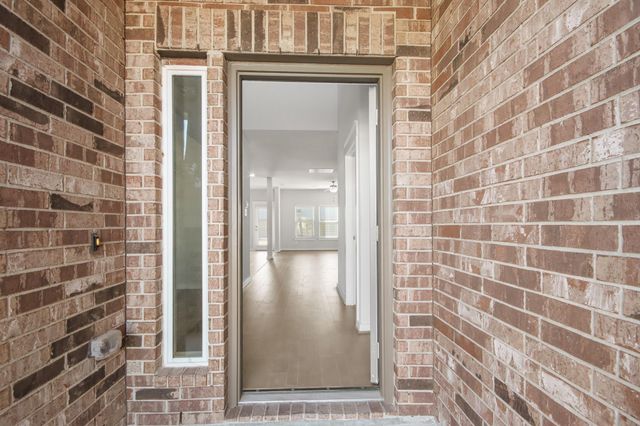 30311 Kingston Heath Drive, Cleveland, TX 77327