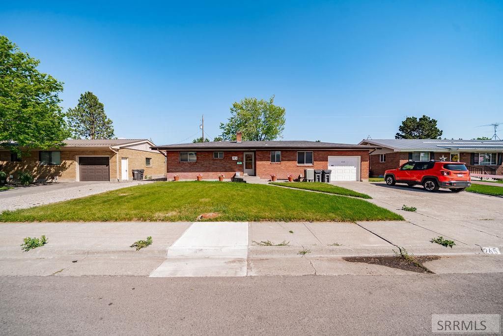 Image 1 of property listing at 265 Lincoln Drive, Idaho Falls, ID 83401