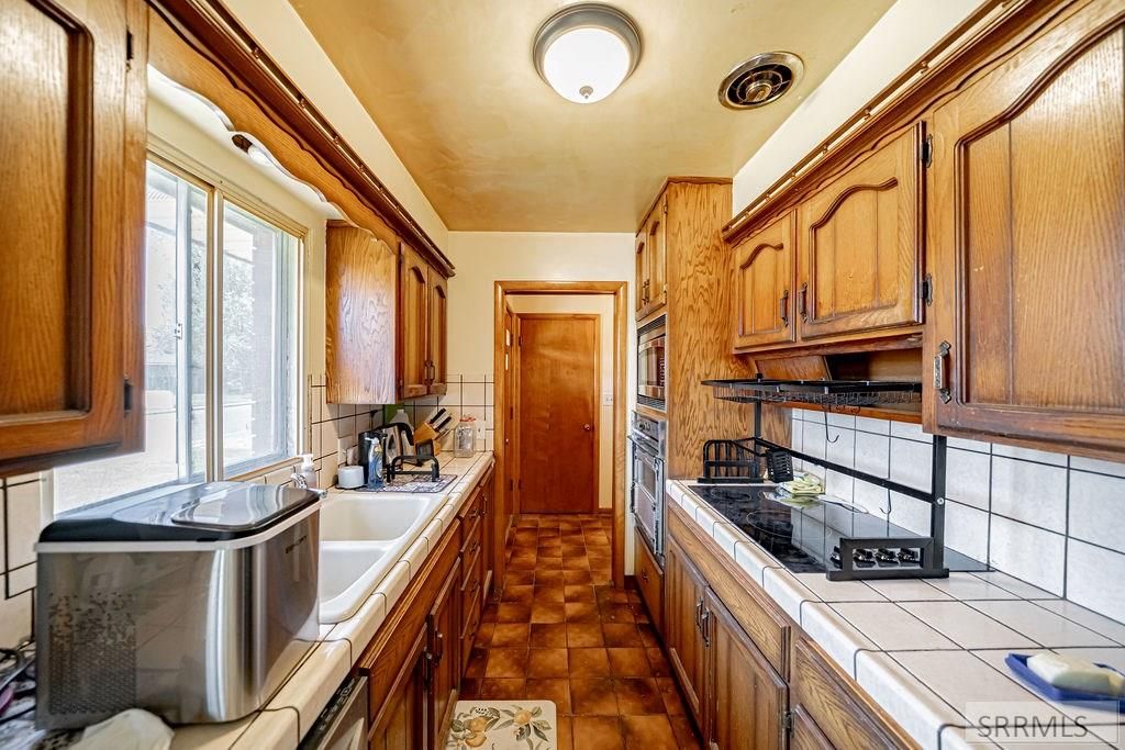 Image 16 of property listing at 265 Lincoln Drive, Idaho Falls, ID 83401