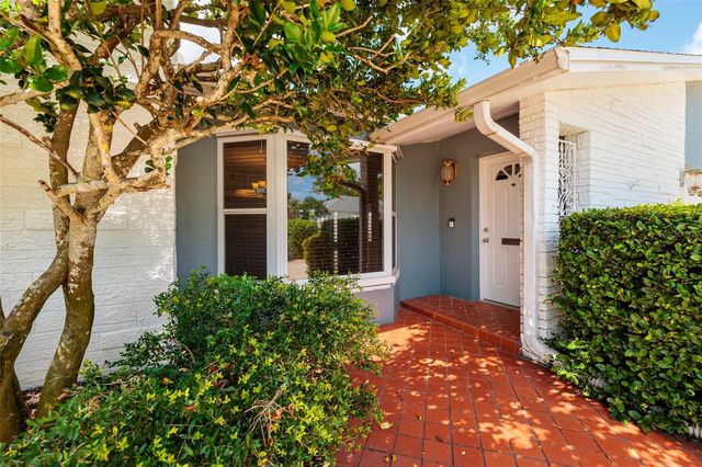 6782 14TH AVENUE N, St Petersburg, FL 33710