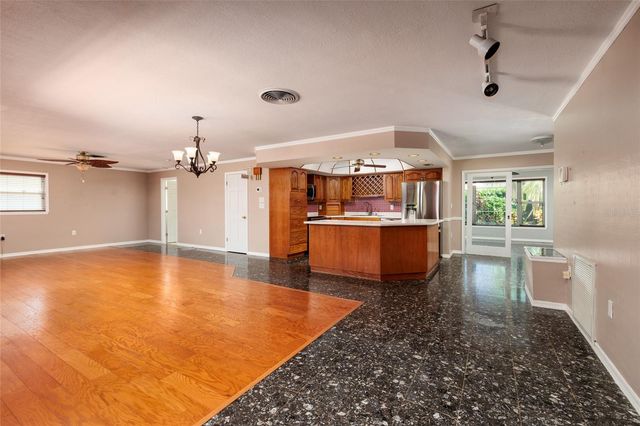 6782 14TH AVENUE N, St Petersburg, FL 33710