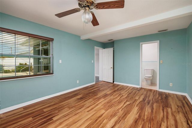 6782 14TH AVENUE N, St Petersburg, FL 33710
