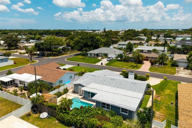 6782 14TH AVENUE N, St Petersburg, FL 33710
