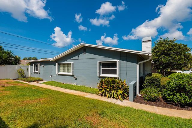 6782 14TH AVENUE N, St Petersburg, FL 33710