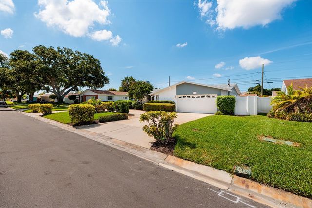 6782 14TH AVENUE N, St Petersburg, FL 33710