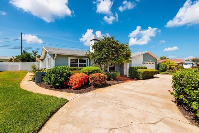 6782 14TH AVENUE N, St Petersburg, FL 33710