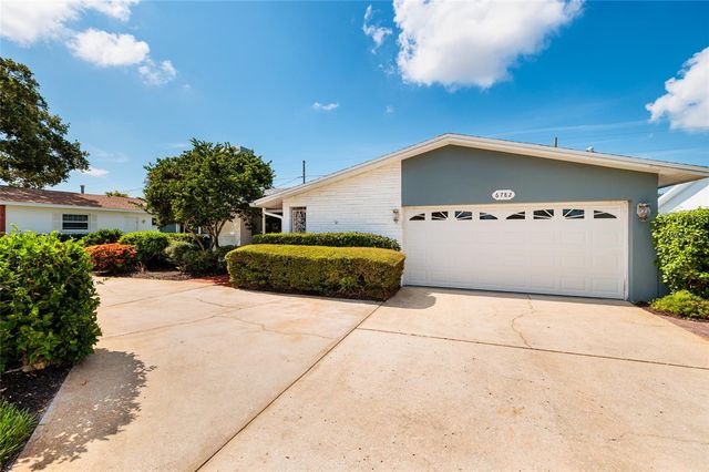 6782 14TH AVENUE N, St Petersburg, FL 33710