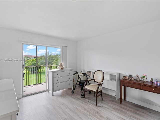 13250 SW 7th Ct 317L, Pembroke Pines, FL 33027