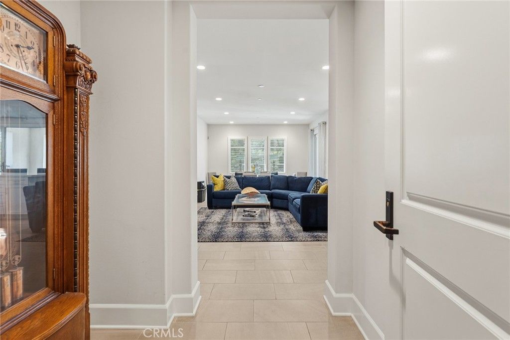 23500 Park Sorrento H22, Calabasas, CA 91302 — exterior