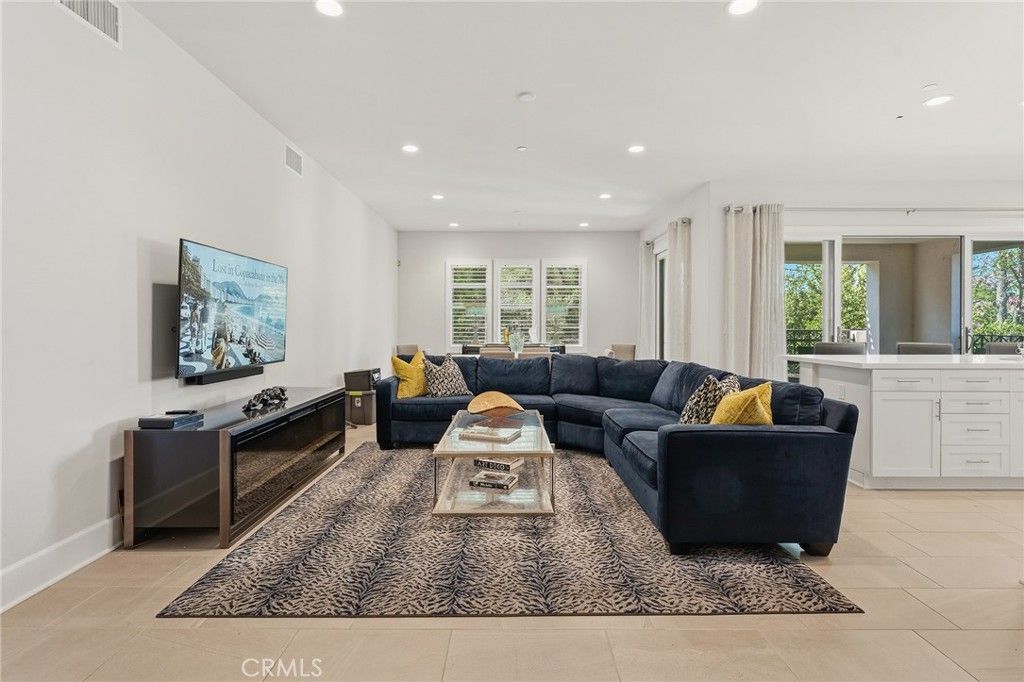 23500 Park Sorrento H22, Calabasas, CA 91302 — photo 2