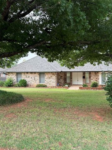 1746 W David Drive, Mustang, OK 73064