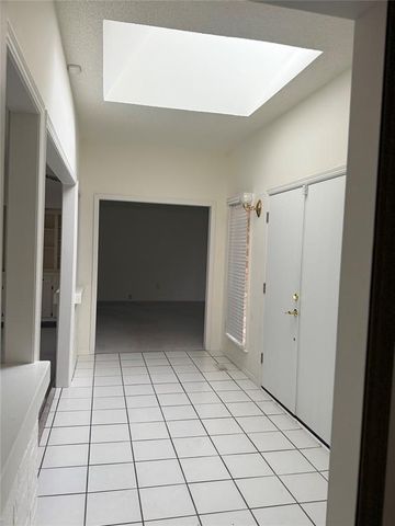 1746 W David Drive, Mustang, OK 73064