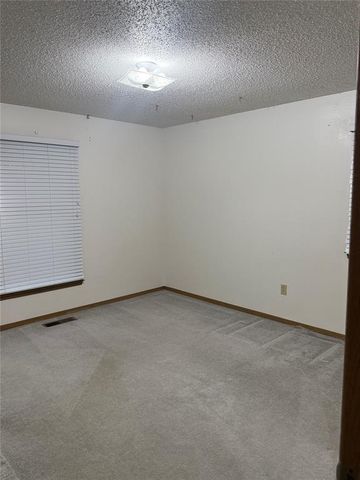1746 W David Drive, Mustang, OK 73064