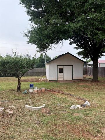 1746 W David Drive, Mustang, OK 73064