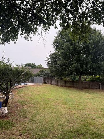 1746 W David Drive, Mustang, OK 73064
