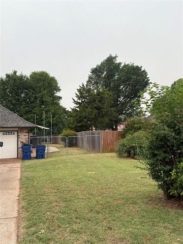 1746 W David Drive, Mustang, OK 73064
