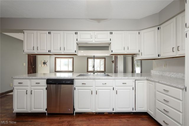 349 E Mennonite Road, Aurora, OH 44202