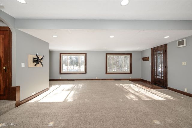 349 E Mennonite Road, Aurora, OH 44202