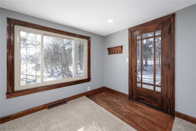 349 E Mennonite Road, Aurora, OH 44202