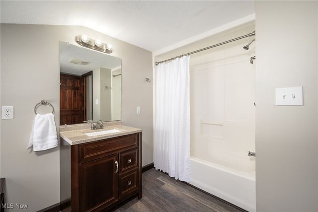 349 E Mennonite Road, Aurora, OH 44202