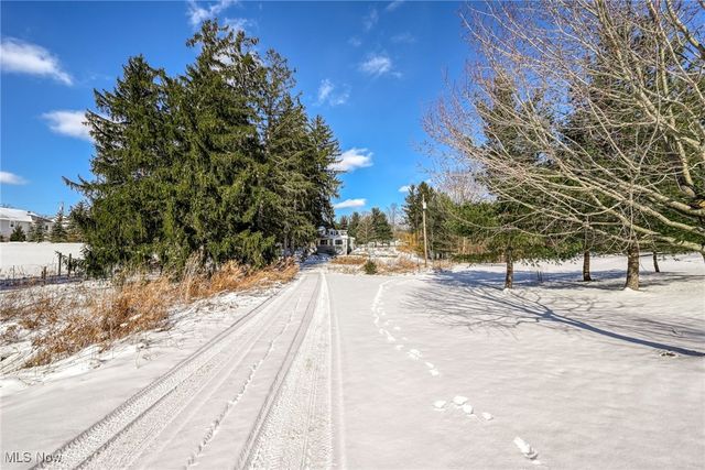 349 E Mennonite Road, Aurora, OH 44202