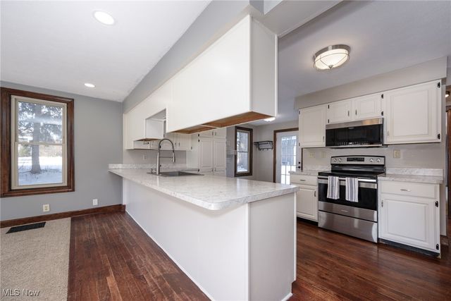 349 E Mennonite Road, Aurora, OH 44202