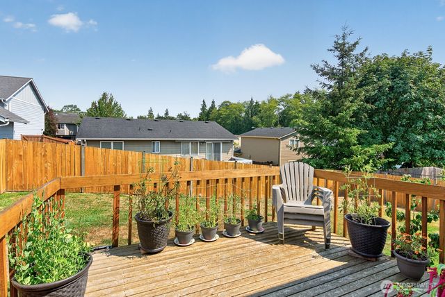 27215 Manor Place NW, Stanwood, WA 98292