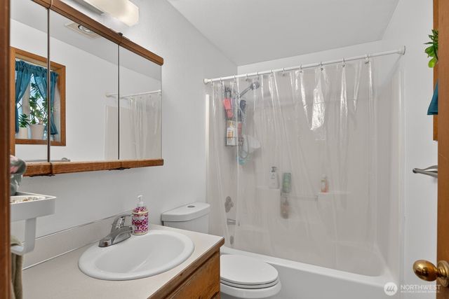 27215 Manor Place NW, Stanwood, WA 98292