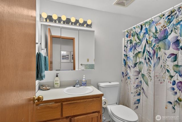 27215 Manor Place NW, Stanwood, WA 98292