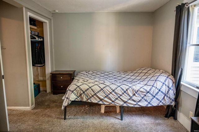 218 Kenyon Avenue, Elkhart, IN 46516