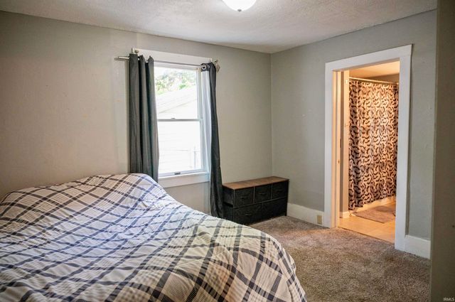 218 Kenyon Avenue, Elkhart, IN 46516