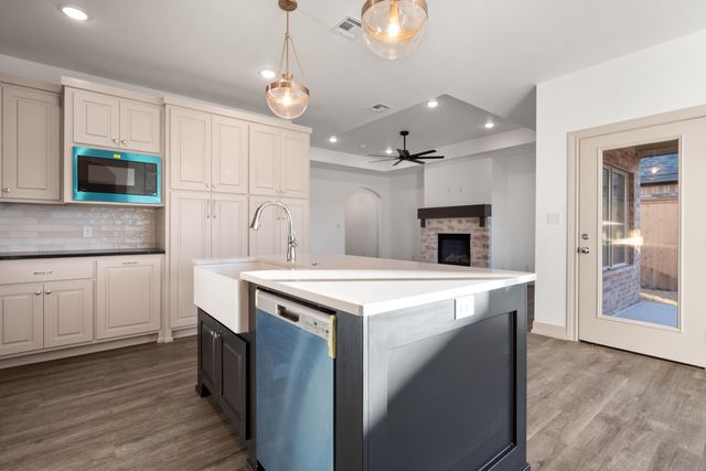 1426 15th Street, Shallowater, TX 79363