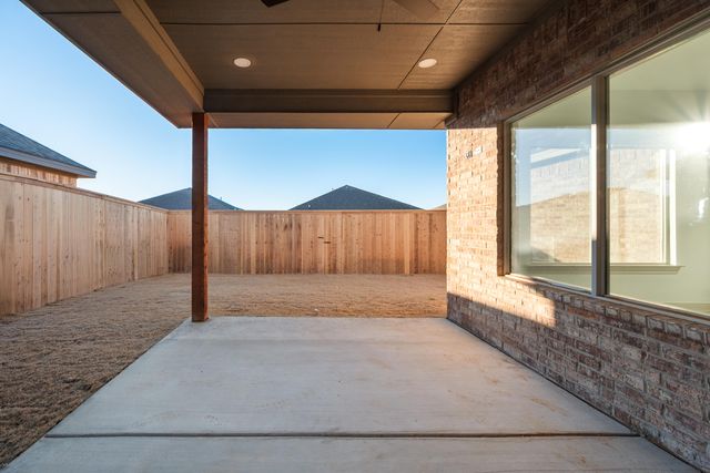 1426 15th Street, Shallowater, TX 79363