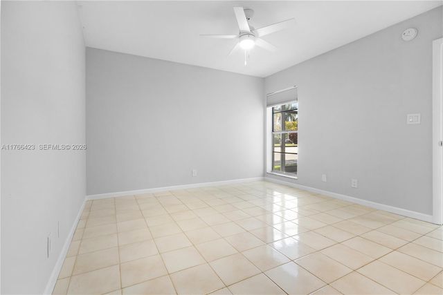 3040 NE 16th Avenue 104, Oakland Park, FL 33334
