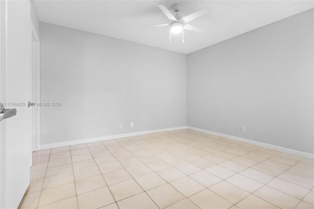 3040 NE 16th Avenue 104, Oakland Park, FL 33334