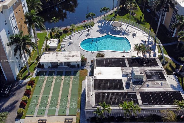 3040 NE 16th Avenue 104, Oakland Park, FL 33334