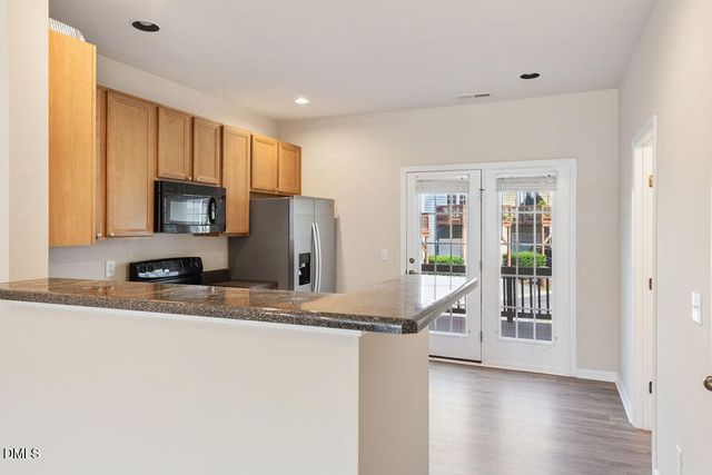 1043 Summerhouse Road, Cary, NC 27519