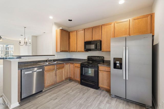 1043 Summerhouse Road, Cary, NC 27519