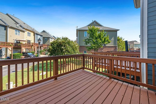 1043 Summerhouse Road, Cary, NC 27519