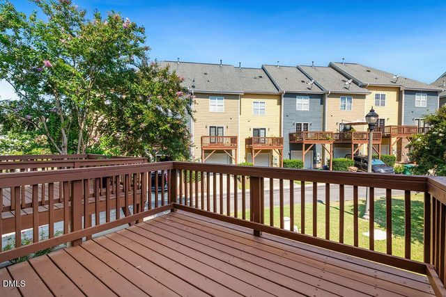 1043 Summerhouse Road, Cary, NC 27519