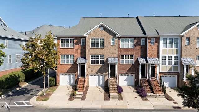 1043 Summerhouse Road, Cary, NC 27519