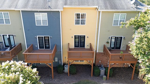 1043 Summerhouse Road, Cary, NC 27519
