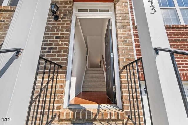 1043 Summerhouse Road, Cary, NC 27519