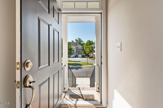 1043 Summerhouse Road, Cary, NC 27519