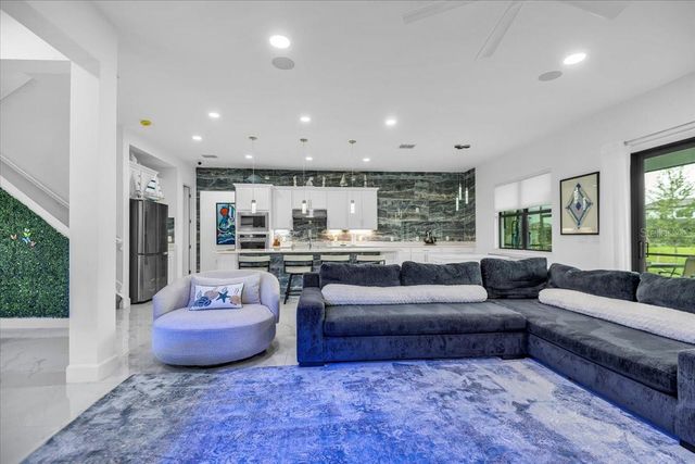 5609 CLEARWATER COURT, Lakewood Ranch, FL 34211
