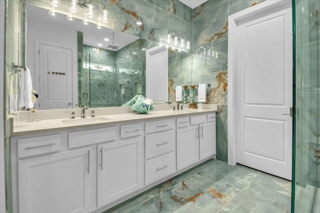 5609 CLEARWATER COURT, Lakewood Ranch, FL 34211