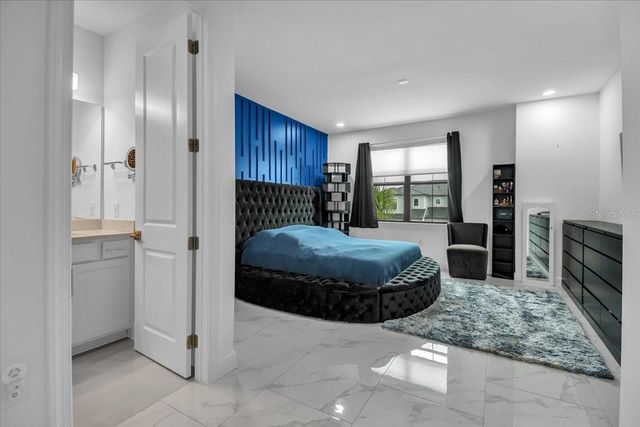 5609 CLEARWATER COURT, Lakewood Ranch, FL 34211