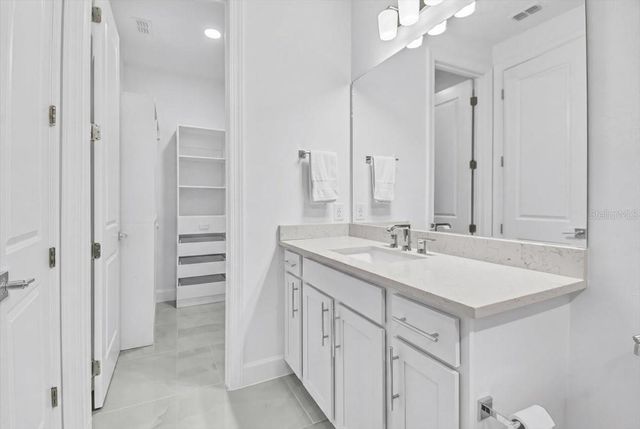 5609 CLEARWATER COURT, Lakewood Ranch, FL 34211