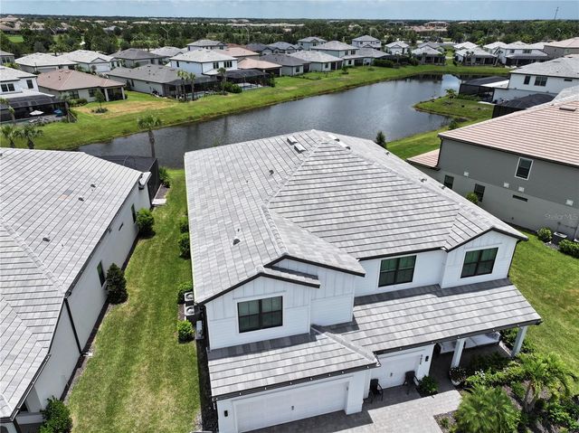 5609 CLEARWATER COURT, Lakewood Ranch, FL 34211