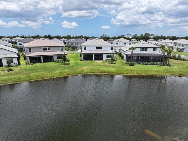 5609 CLEARWATER COURT, Lakewood Ranch, FL 34211